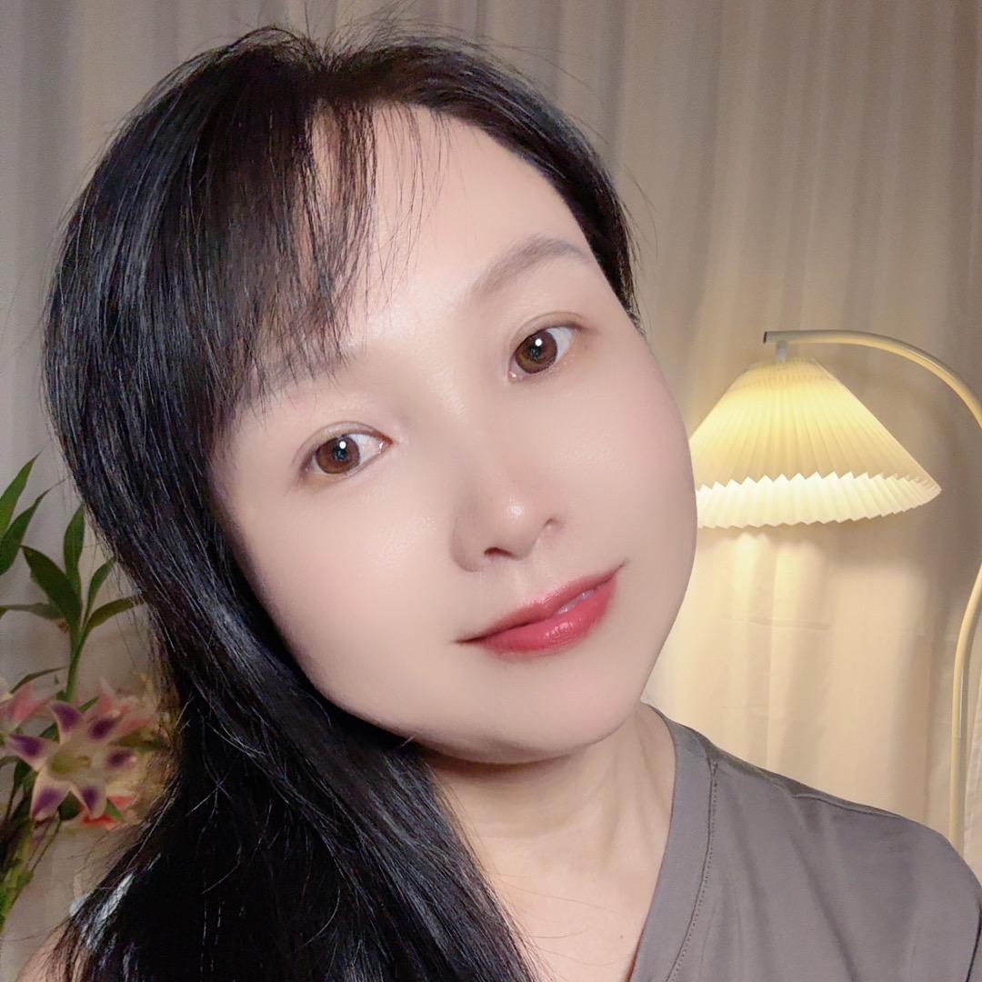 英子