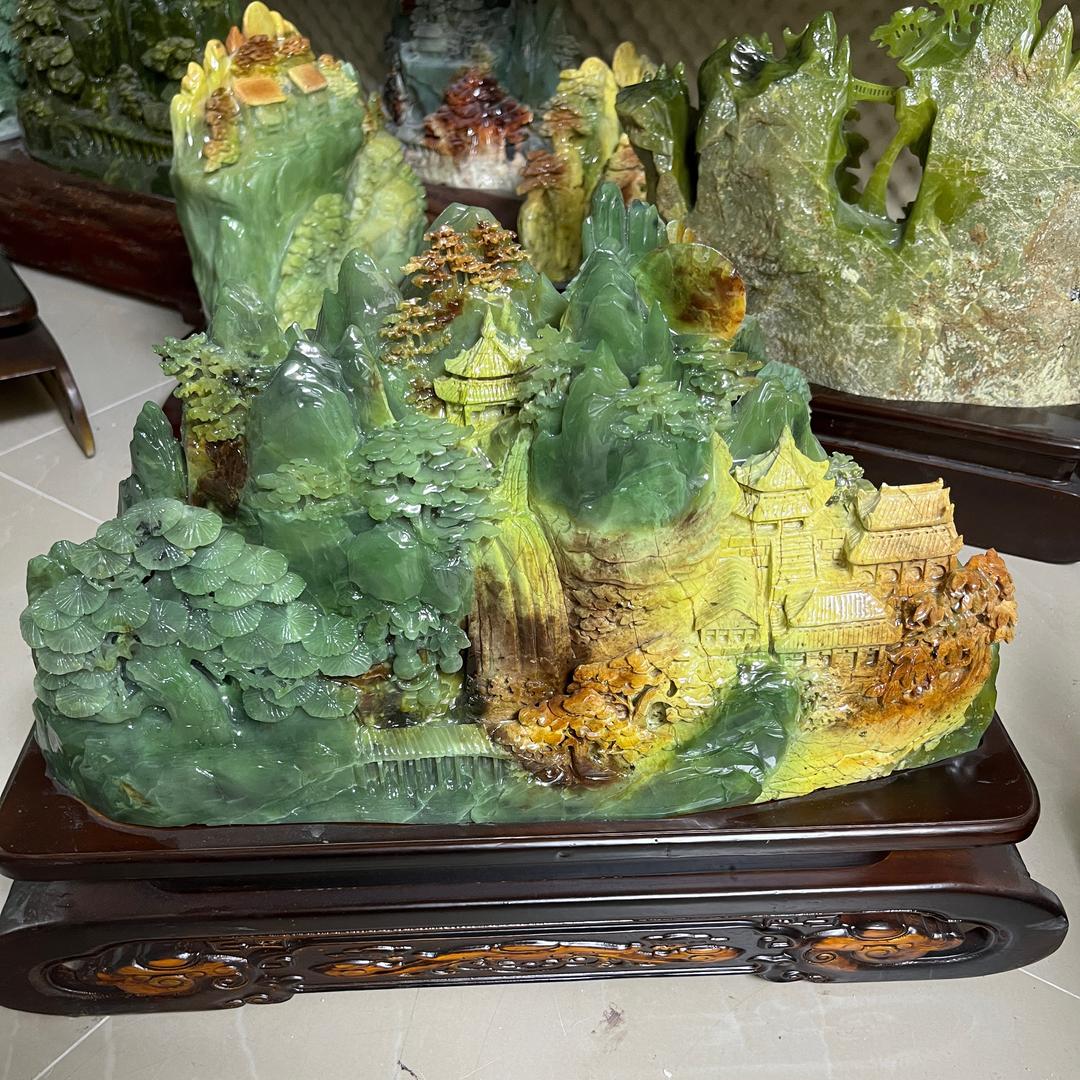 玉缘精雕摆件