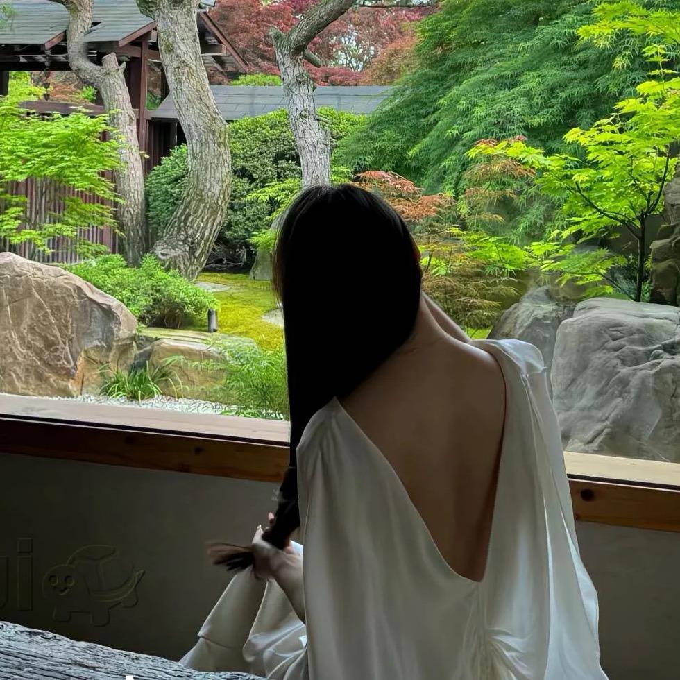 和成天下小姐姐