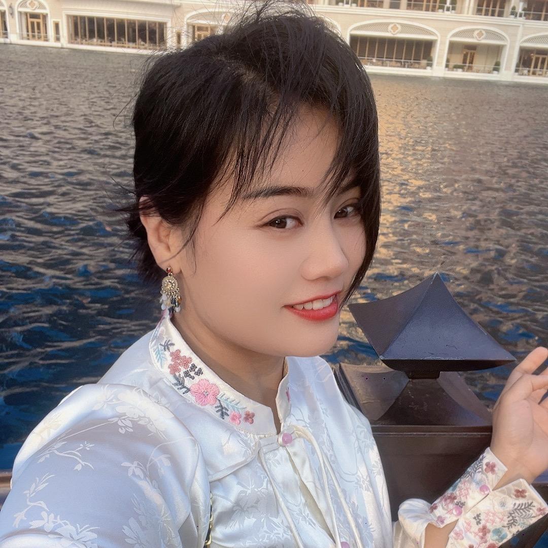 易小霞