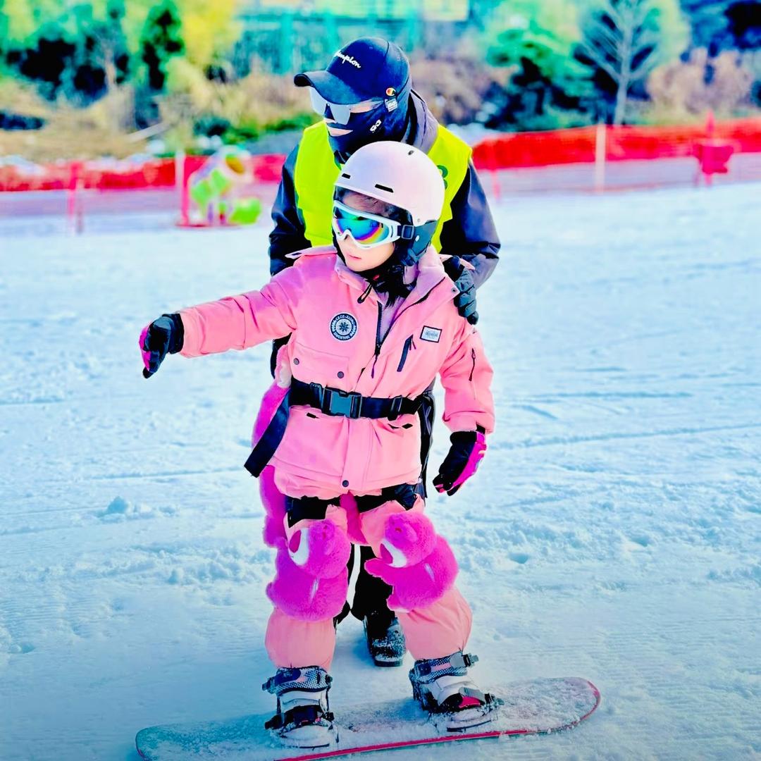 安吉滑雪泡温泉-万黎星河旅行社