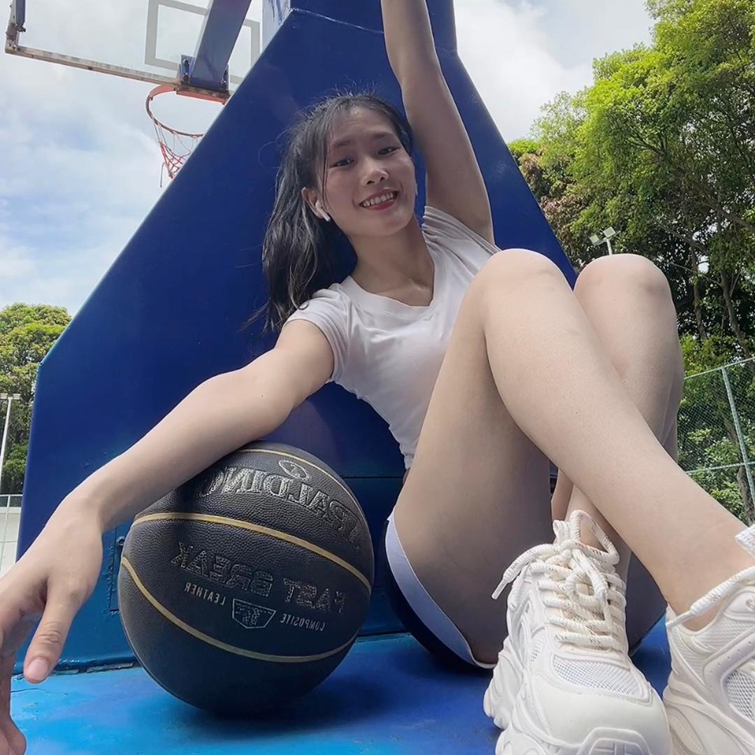 瑜伽梅子✨