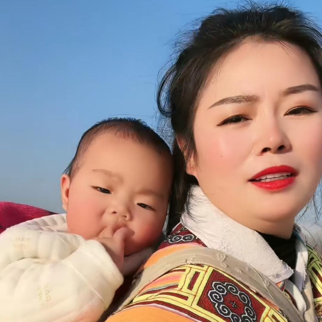 啊英小棒锤