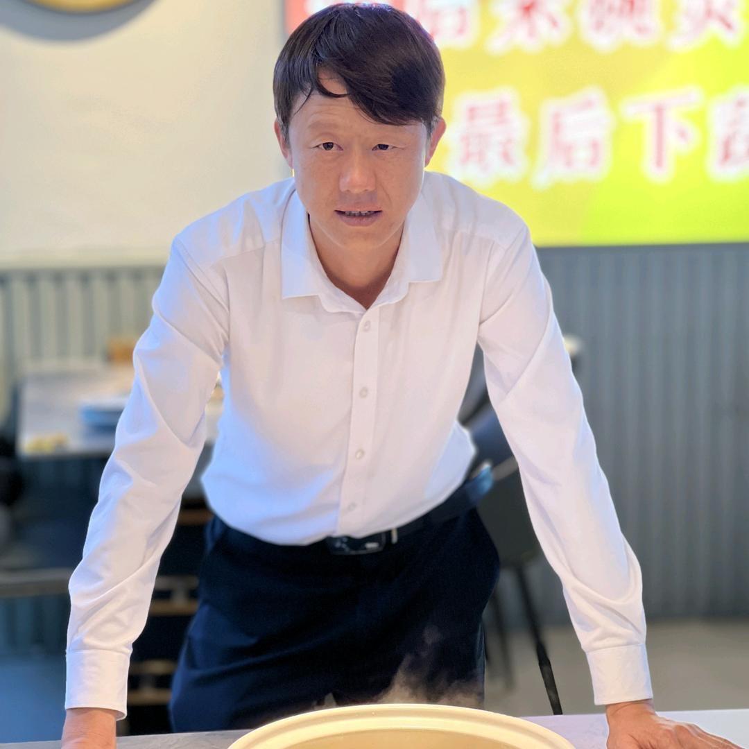 云南清真伊味阁.鲜牛排火锅
