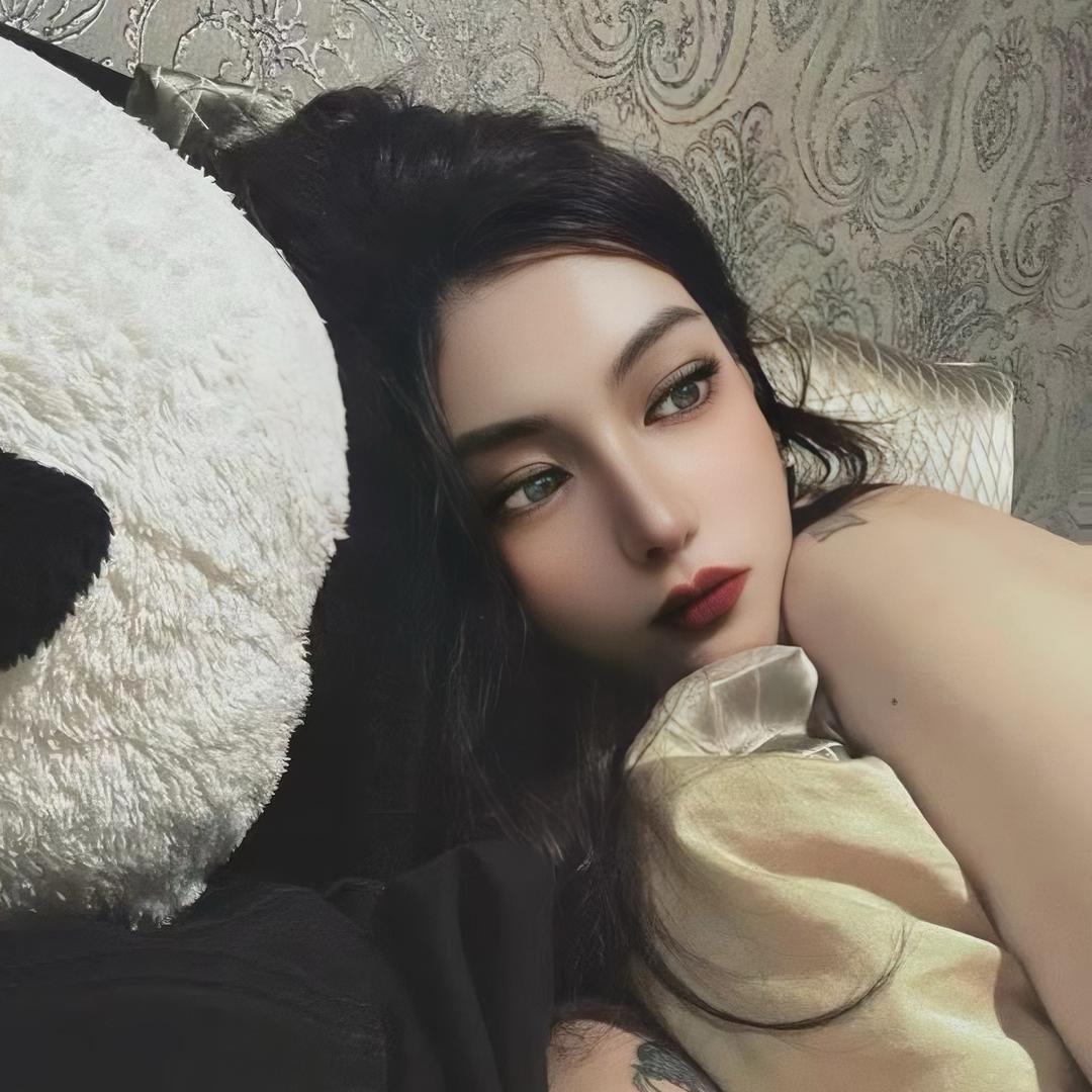 Aurora•SassyLady