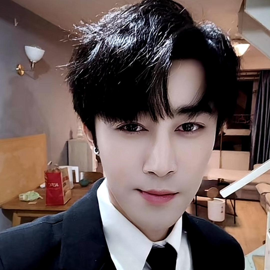 读心师周末🃏