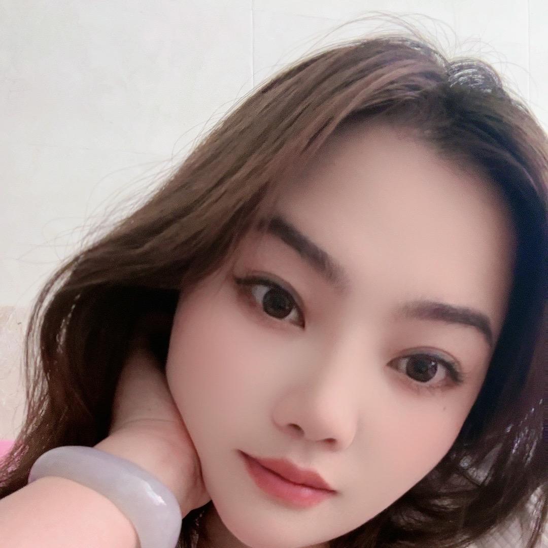 静静🤙爱笑