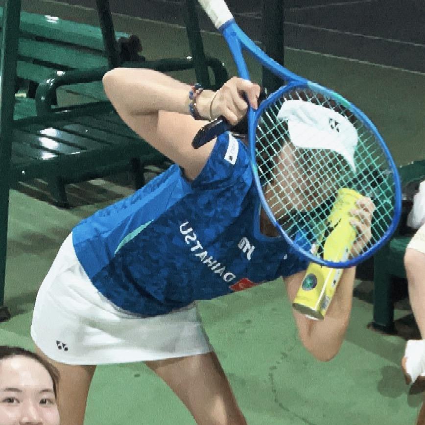 奔奔的YONEX🟢🔵⚪️(王者之志)