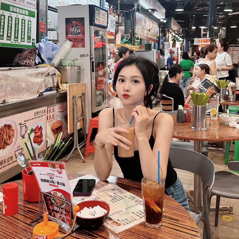 爱喝奶茶的kiki🍬