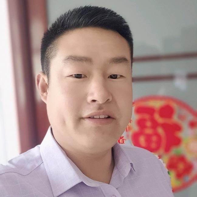 明亮的天空。