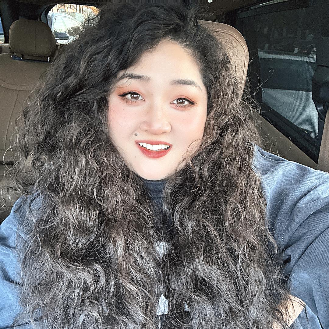 励志女孩健身穿搭Lola