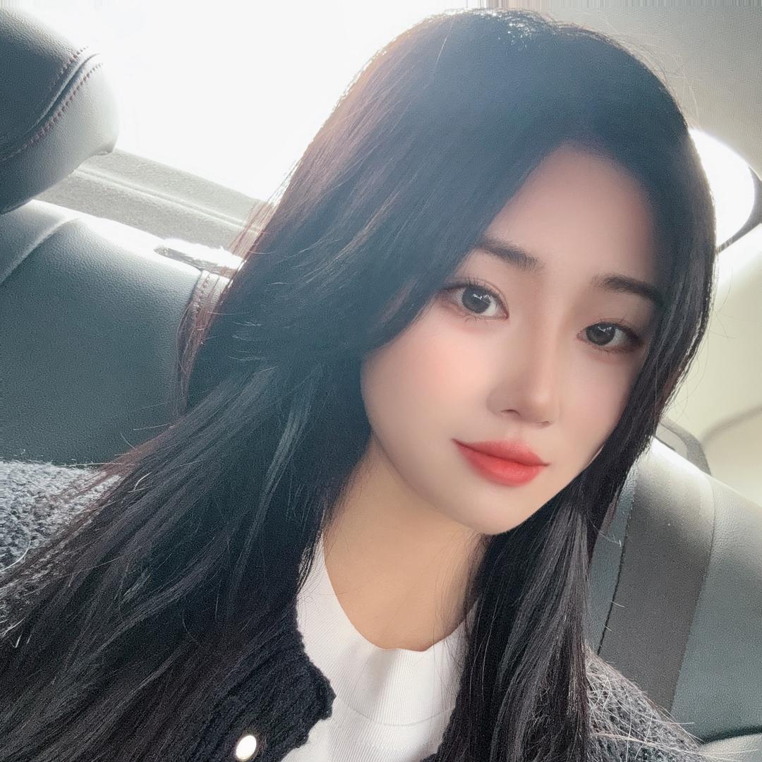 思瑶.