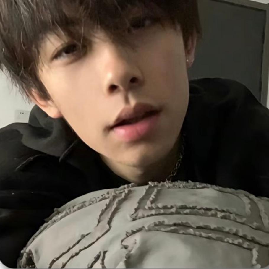 落坨翔子.