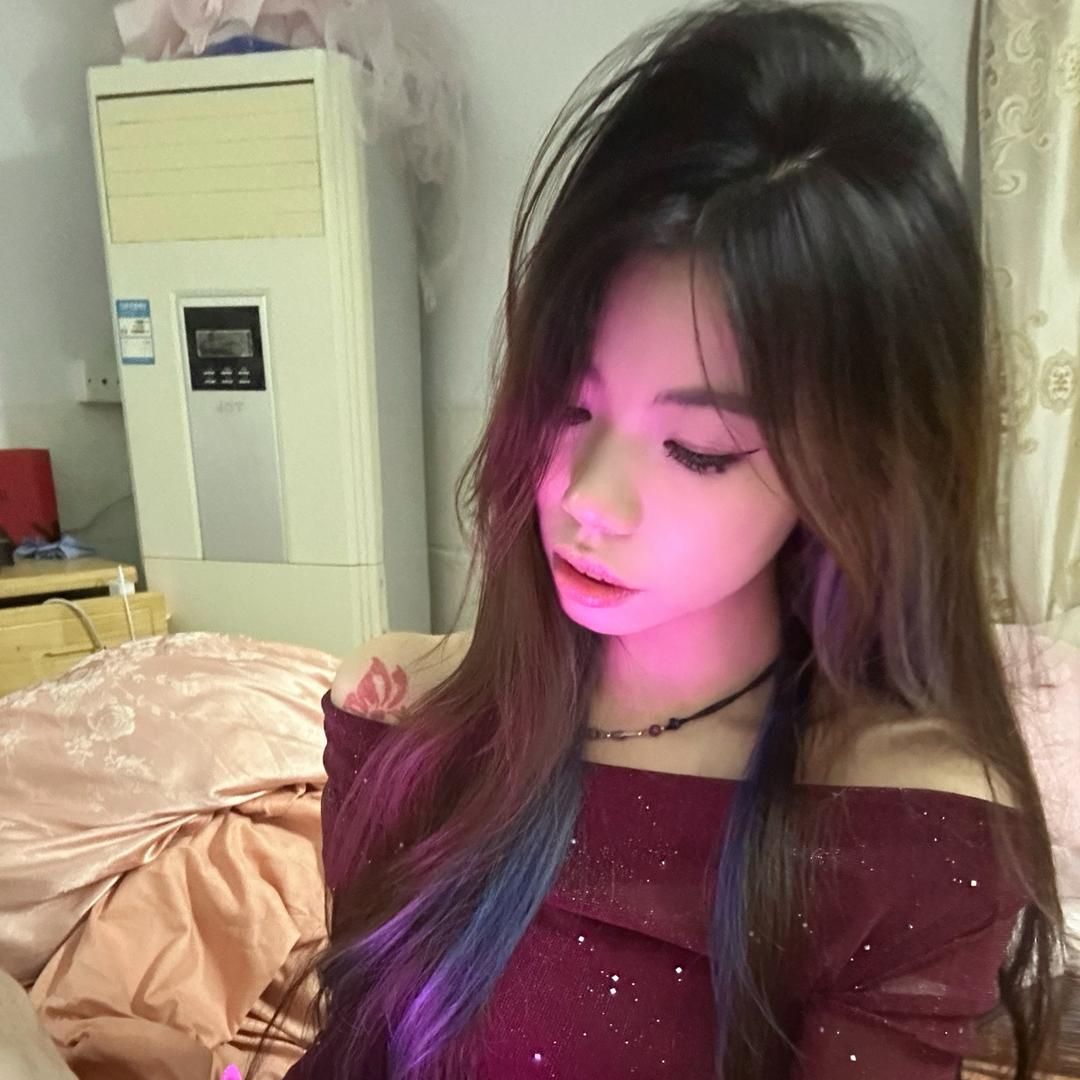 @捏捏小虾的脸