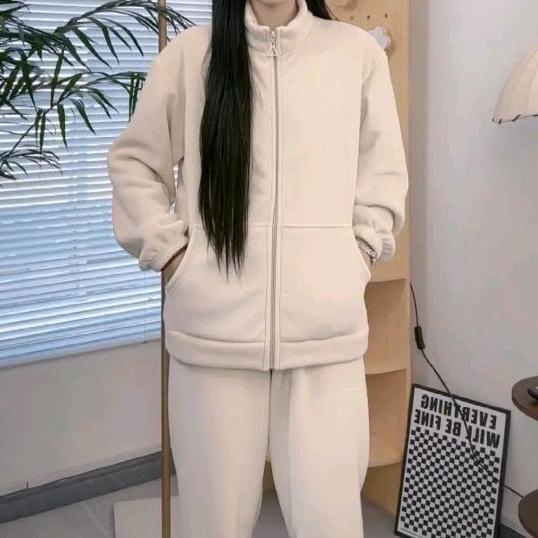 慕容睡衣服饰工厂