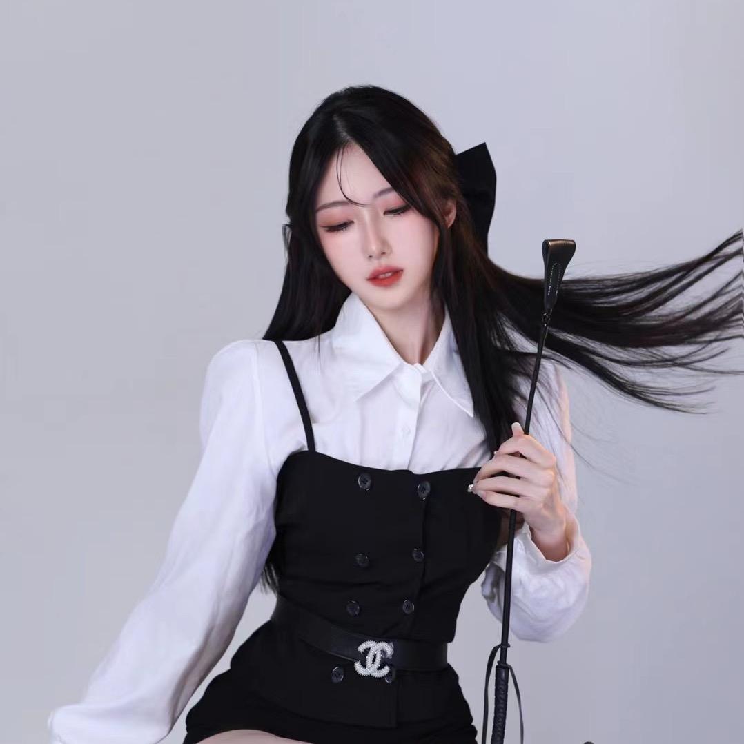 张露露露露娜