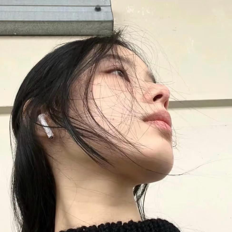 吃饱有心事^