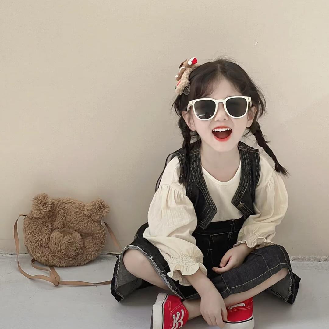 朱朱爱看👀❤️头像