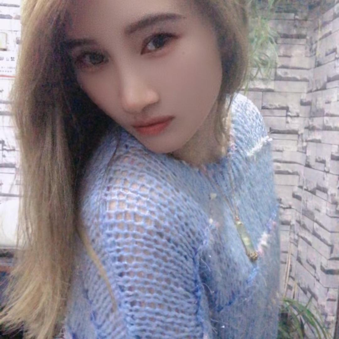 蕊蕊（理发店老板娘）