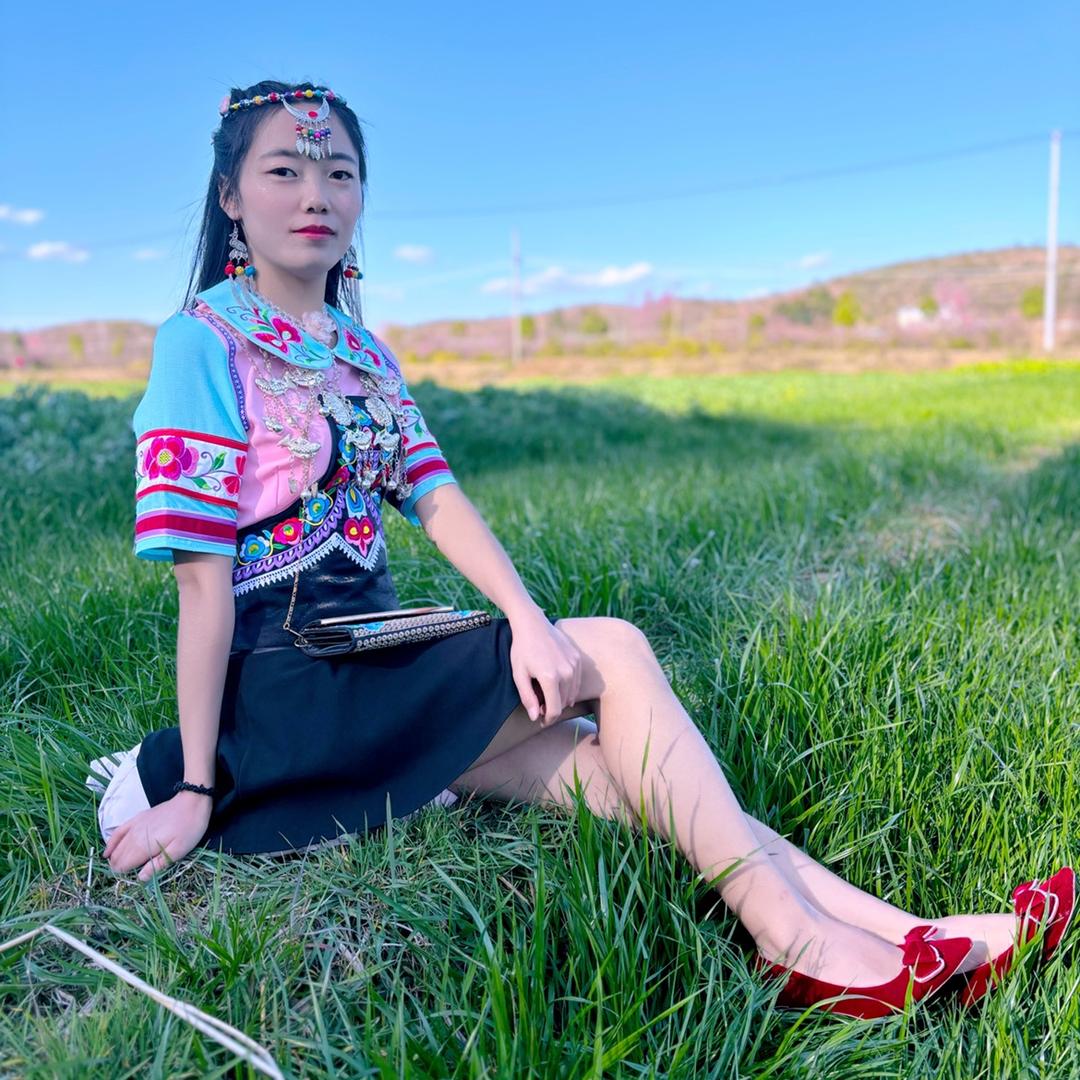 小小晴🌻