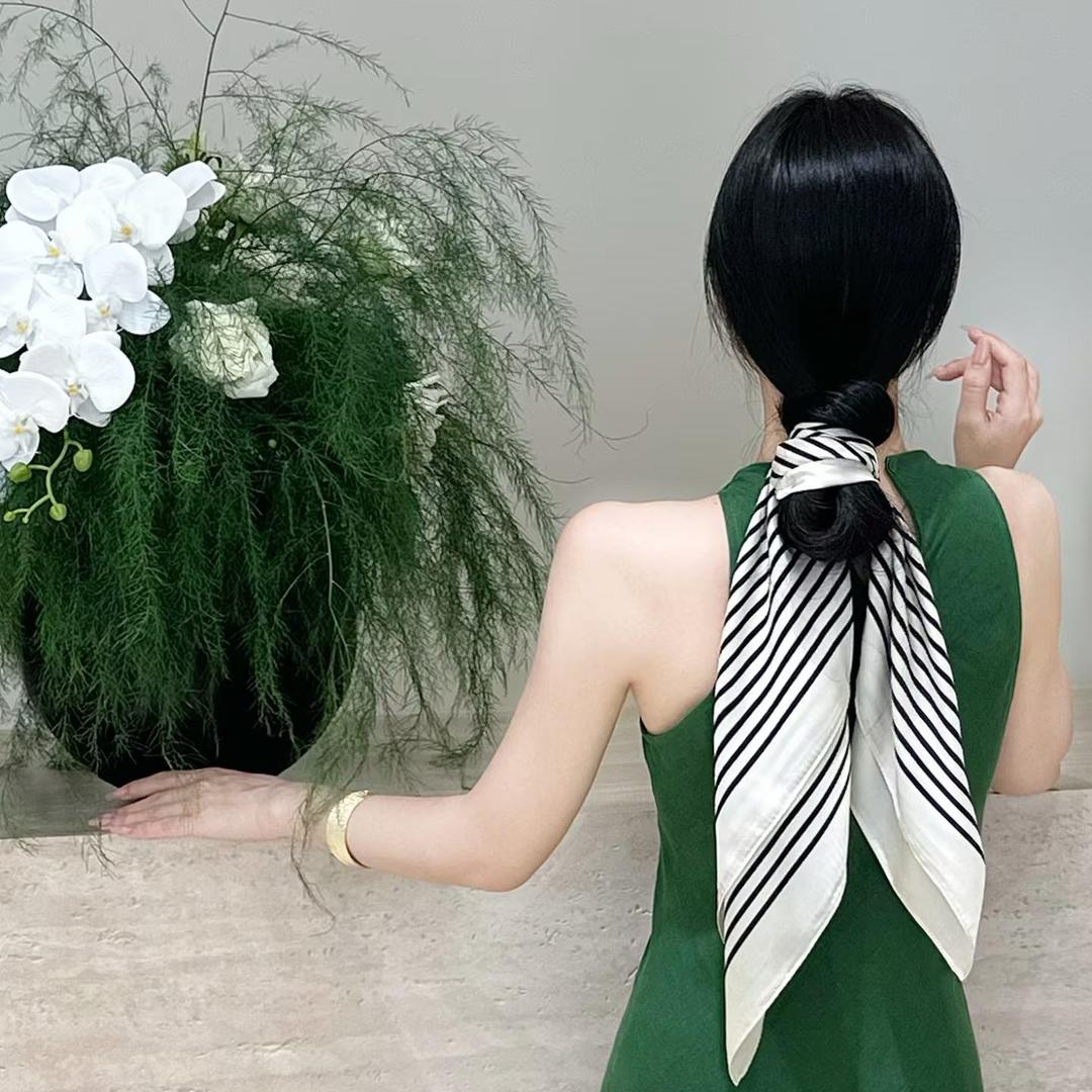 易乐上苑大麦服装店