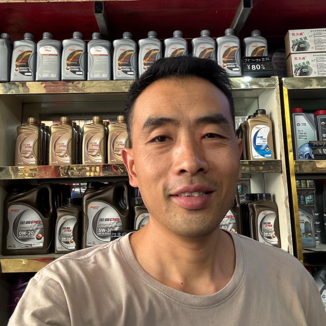 黔西龙腾汽修-老张