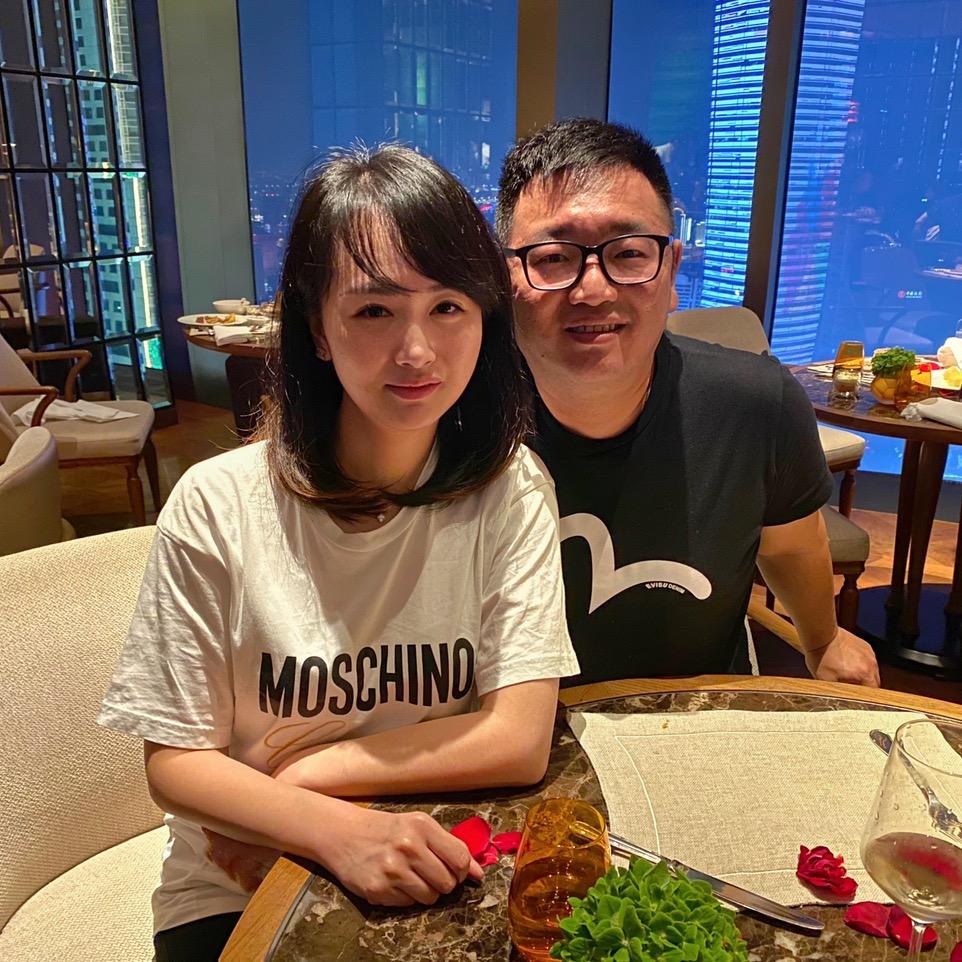 好吃爱喝的俩口子