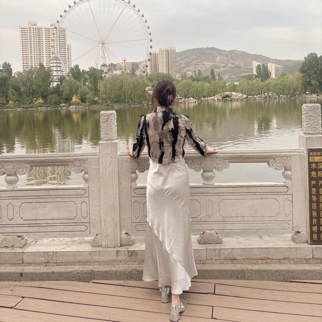 乐小妮