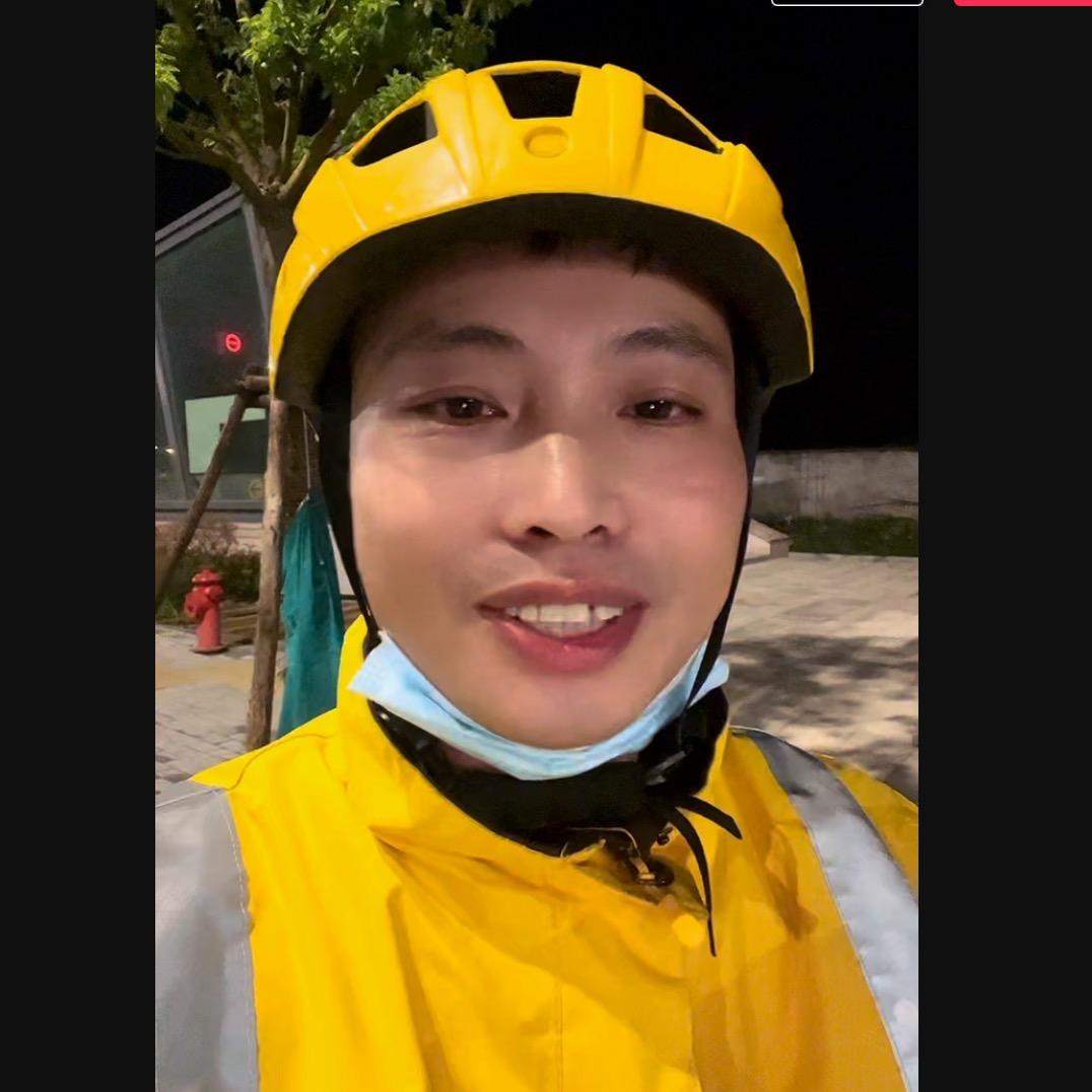 光歌🎤（外卖小哥）