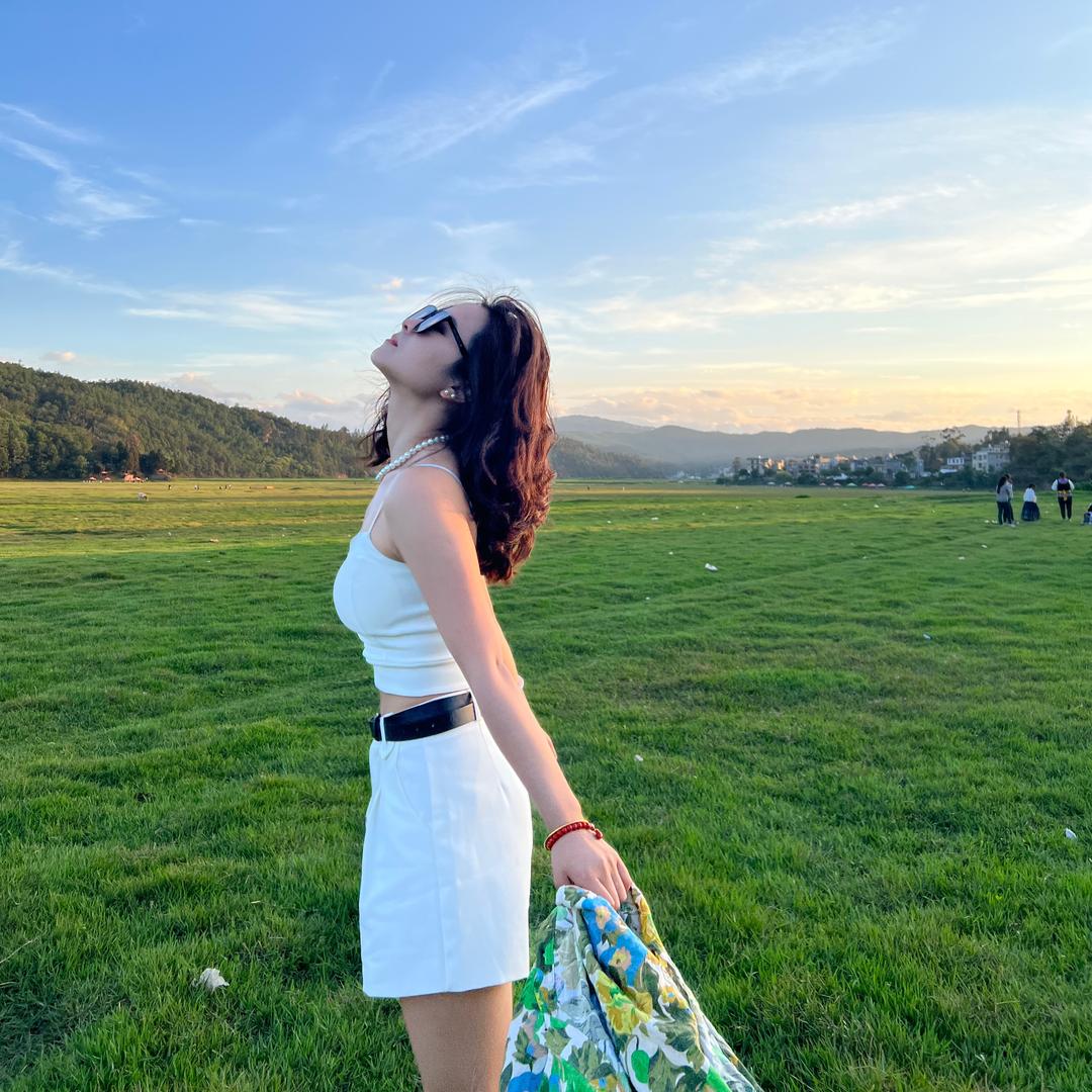 我在人间混日子。