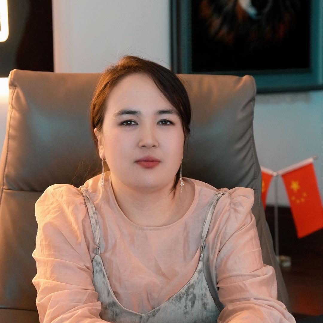 aliya小号布扎曼广告设计
