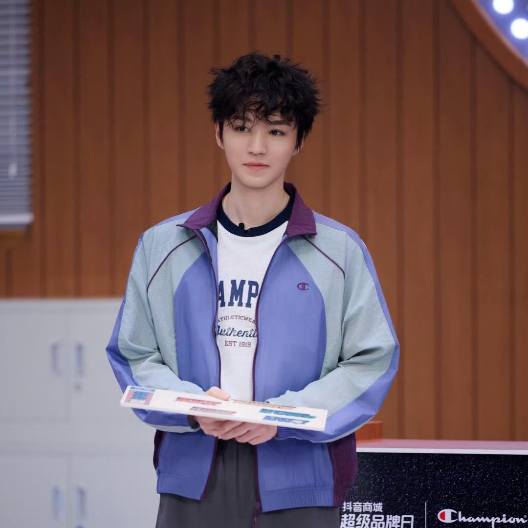 Karry 小小嵩🍀