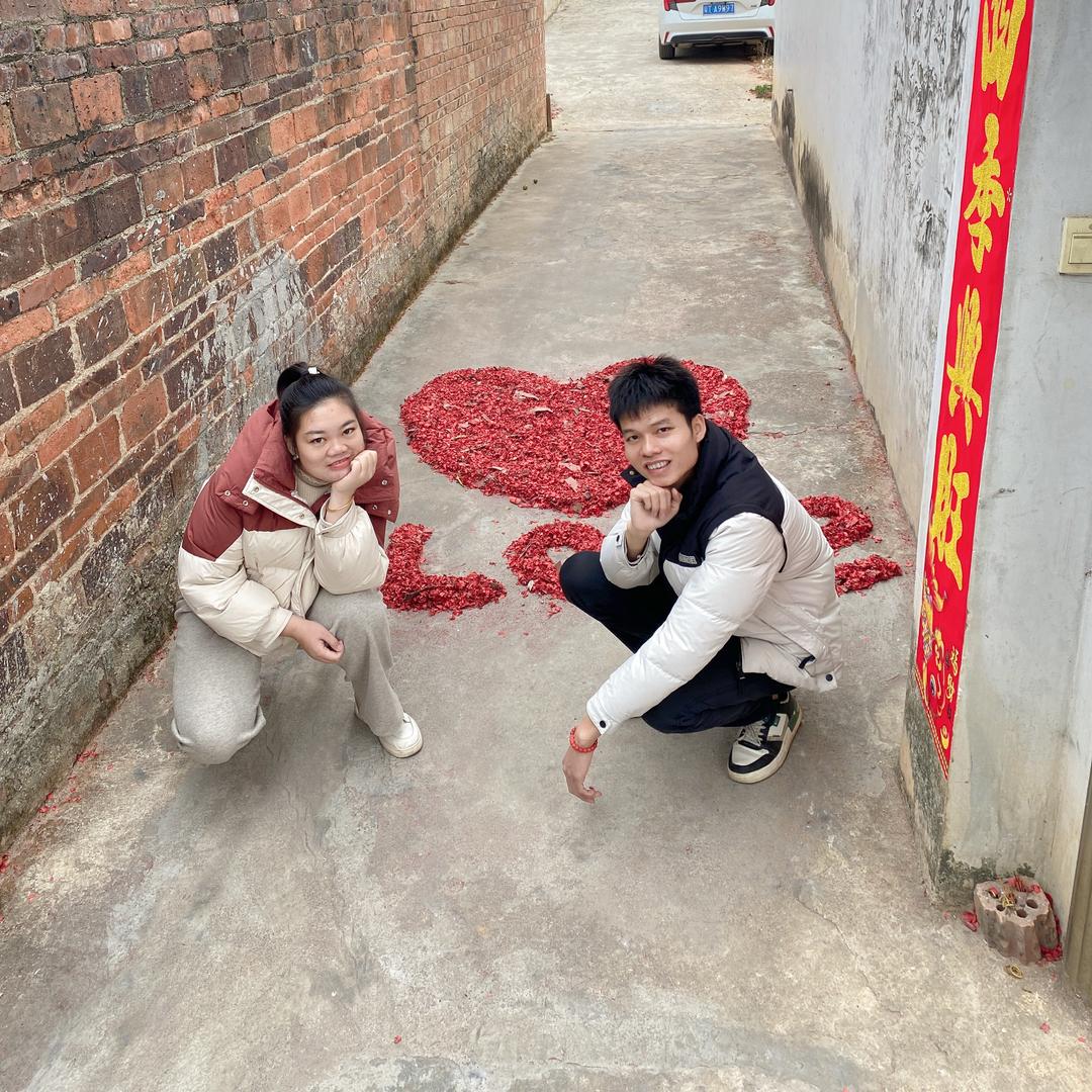 炮哥夫妇