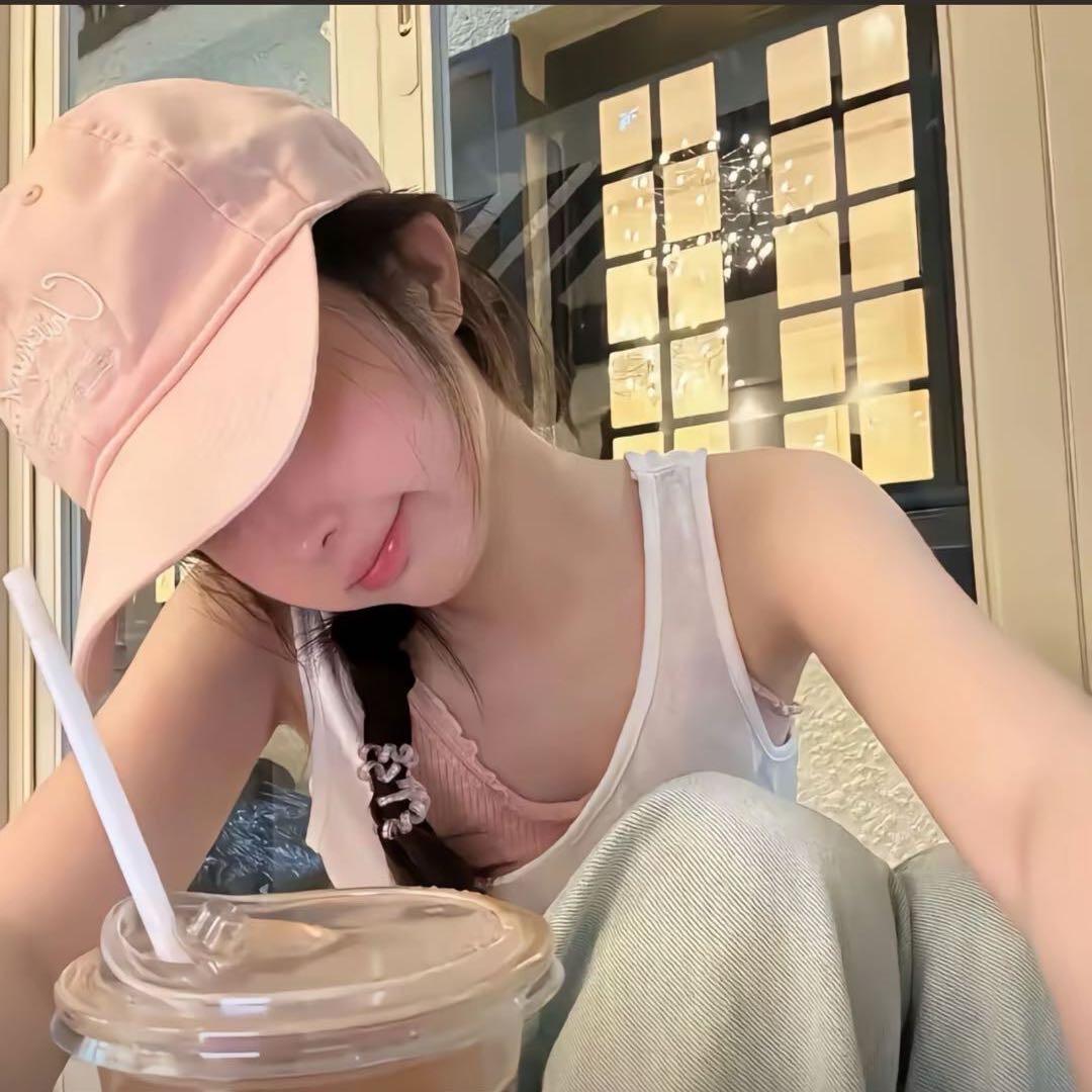 爱笑的小玲