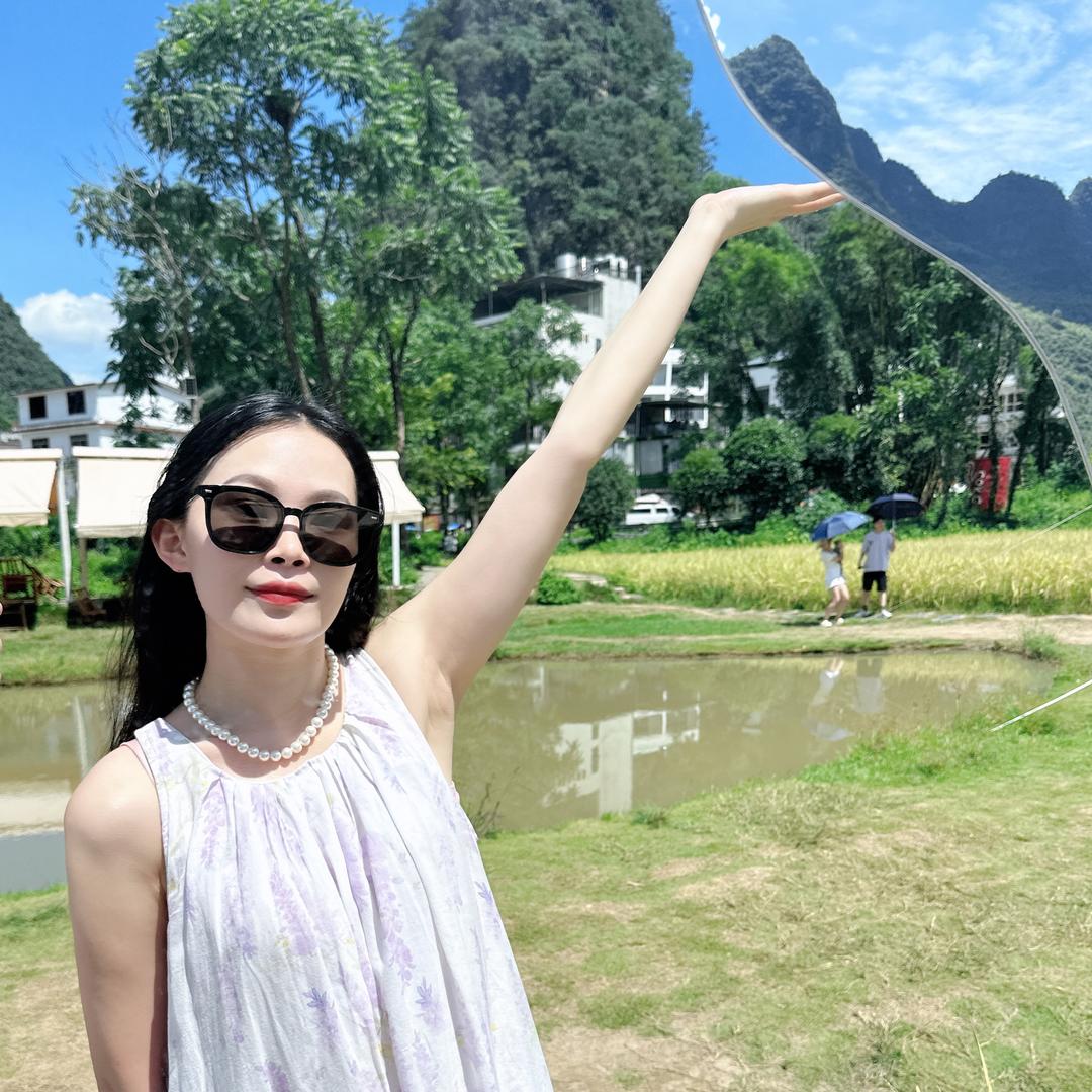 卖塑胶的姑娘呀✨