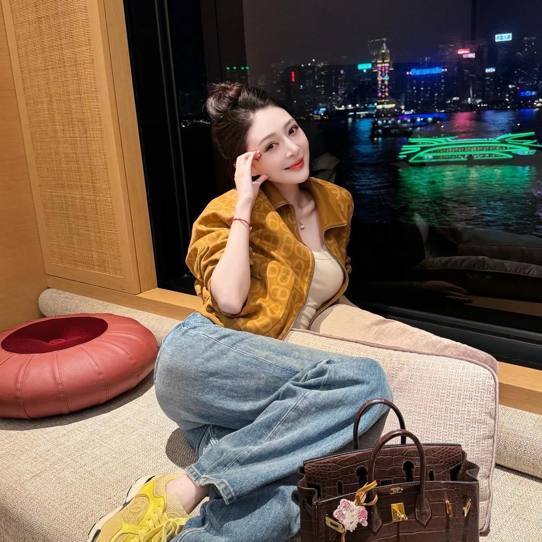 杨子很爱笑