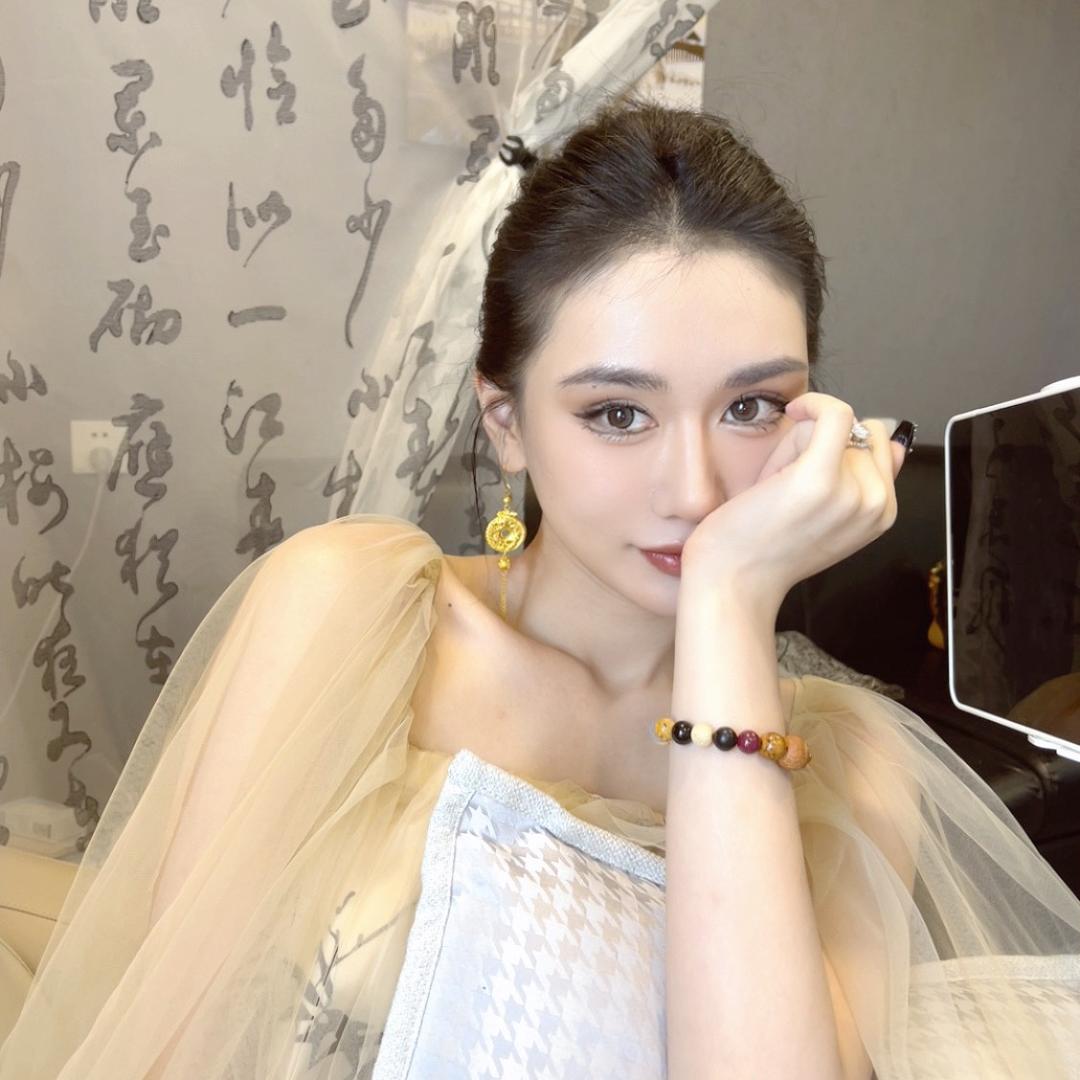 轶大人