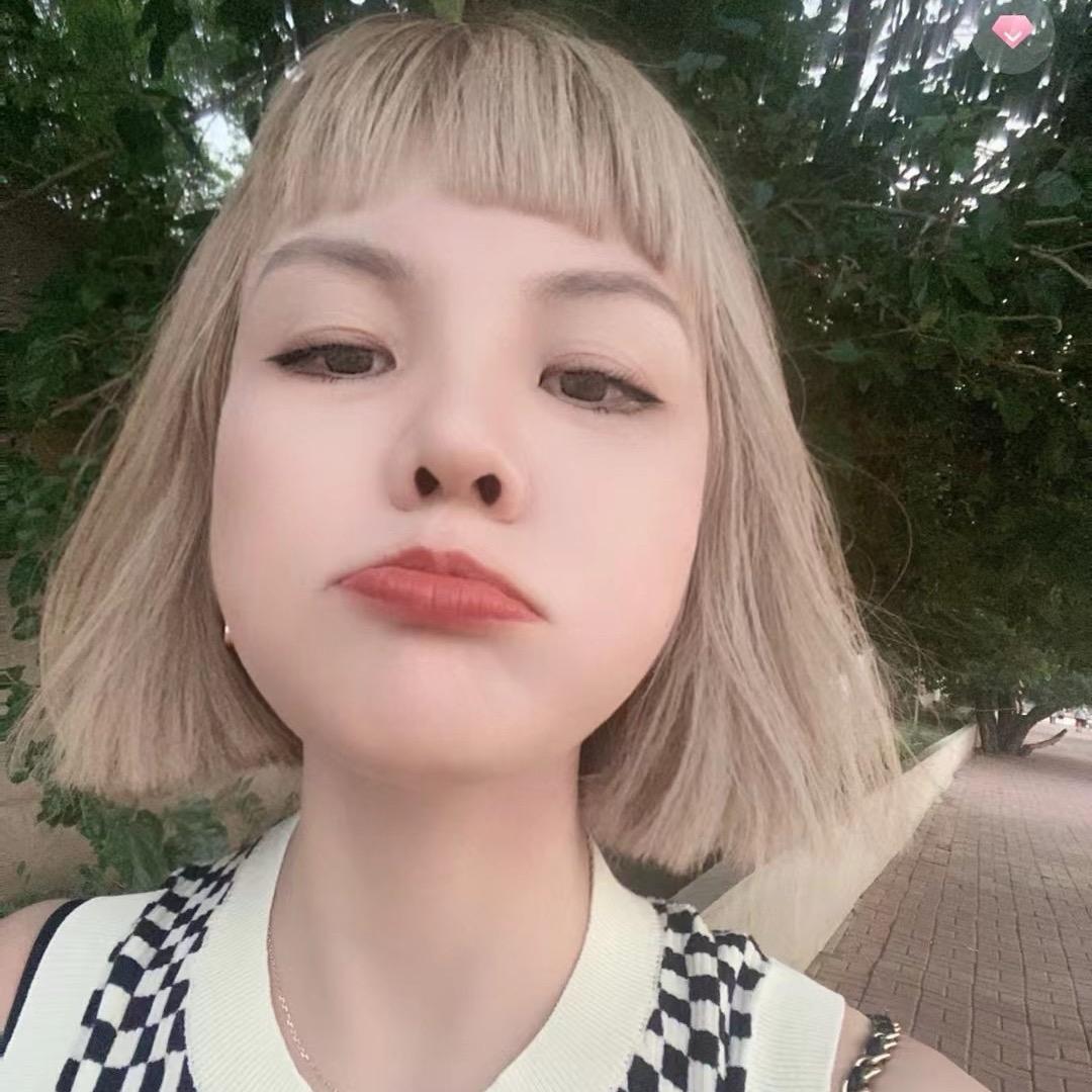 小柒吖