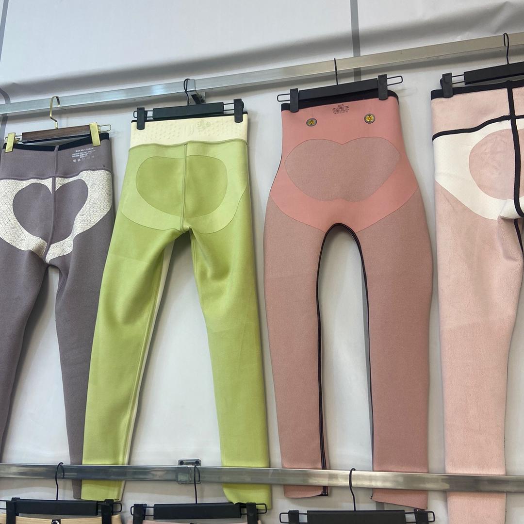 乐多服饰工厂