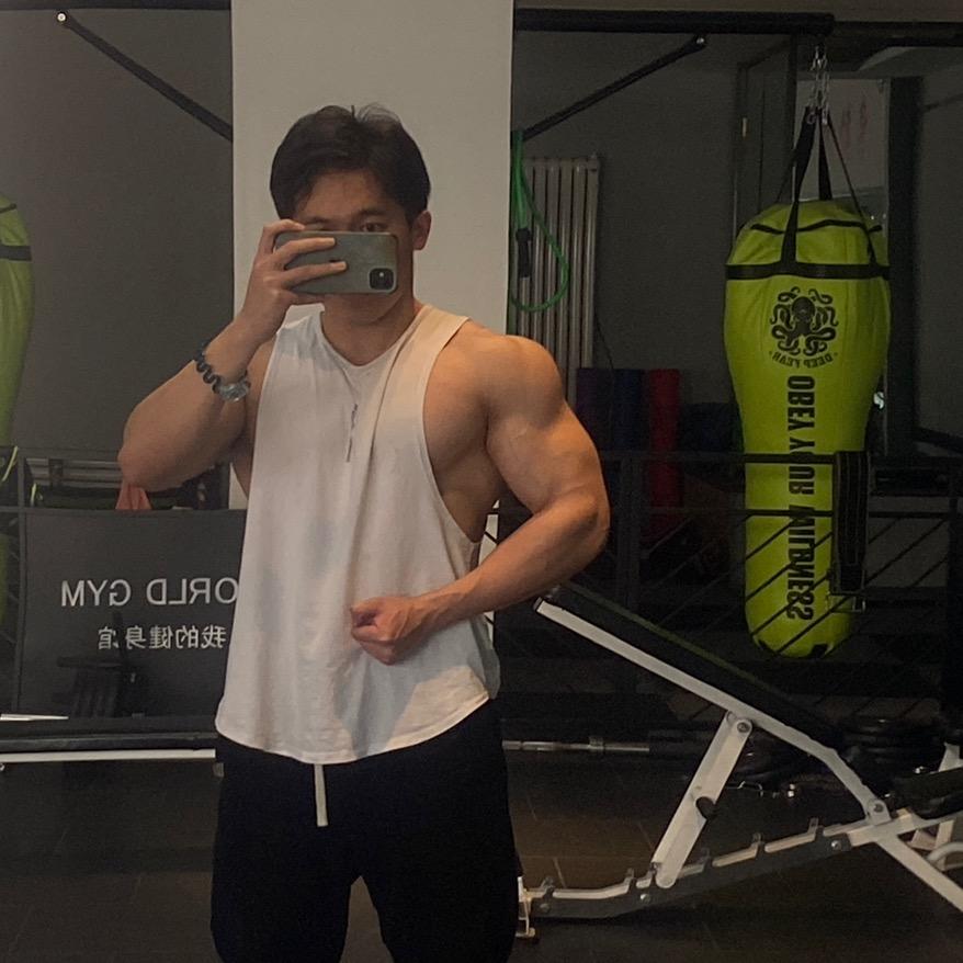 💫小柯练不大（减脂研究员）