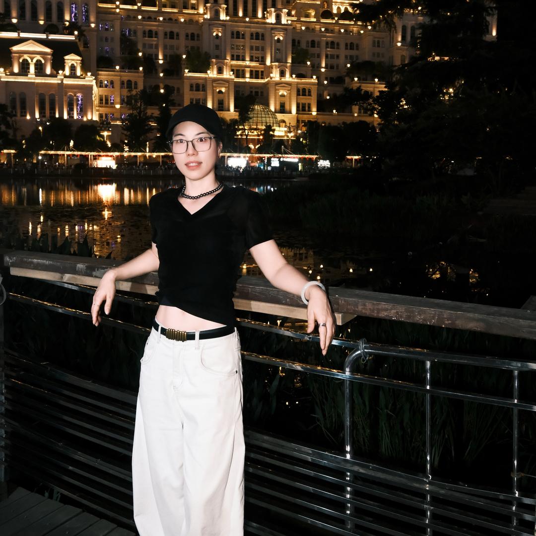 英子👩（12级晶小朵）健身中