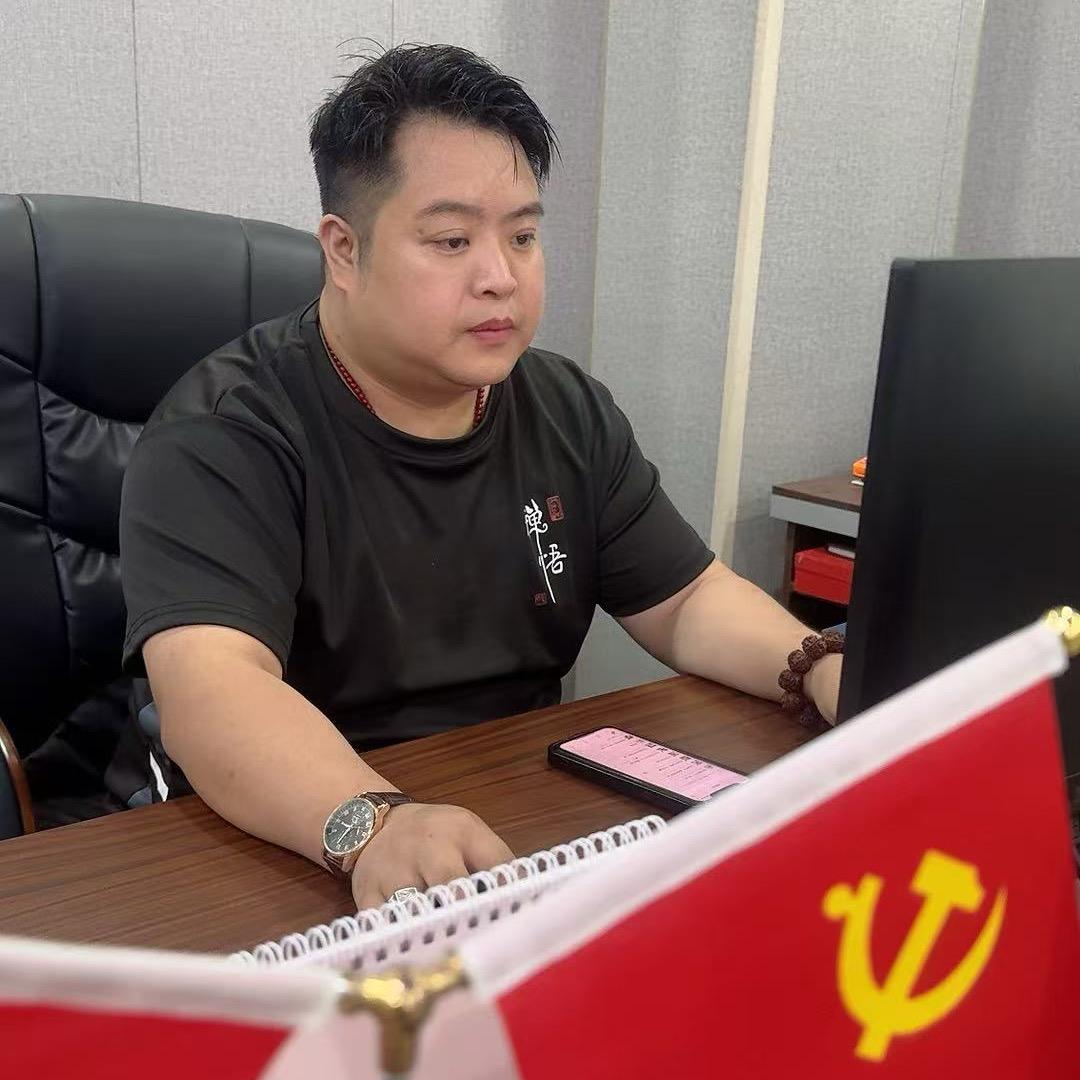 金色港湾派对商务KTV二楼经理