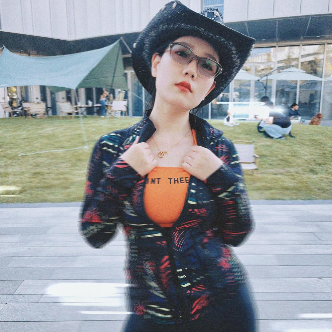 雅兰Monica