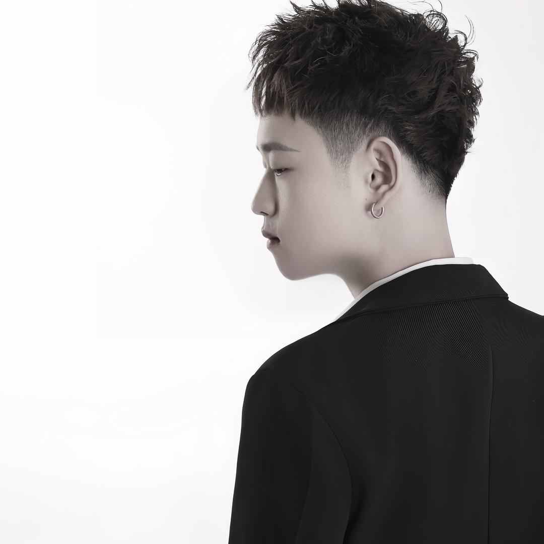 小洁/