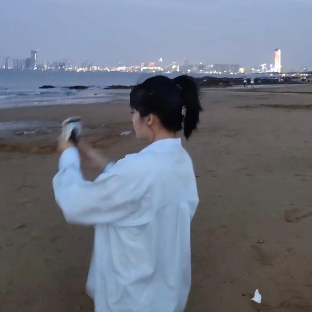 小洁.