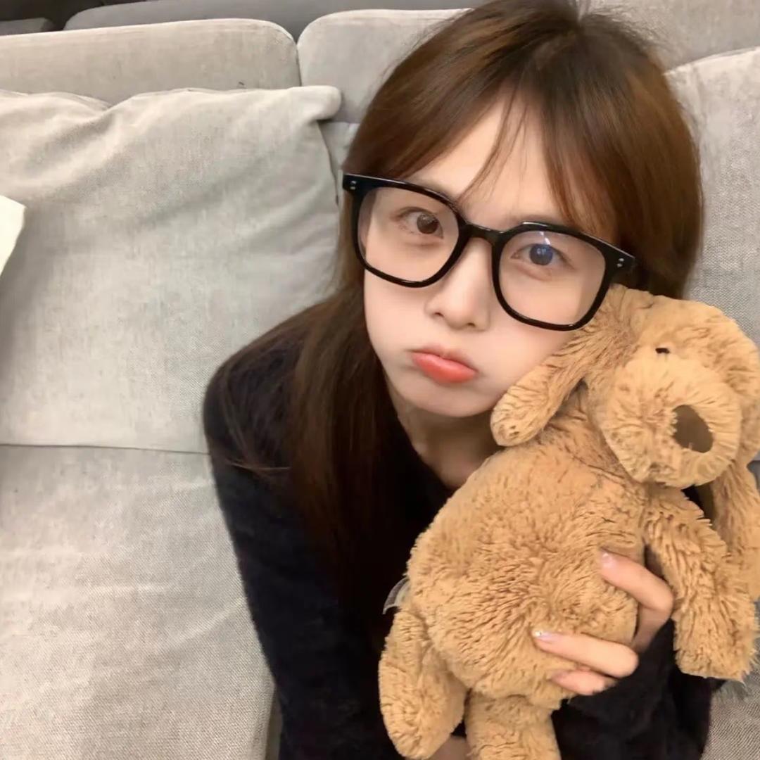 小萱.