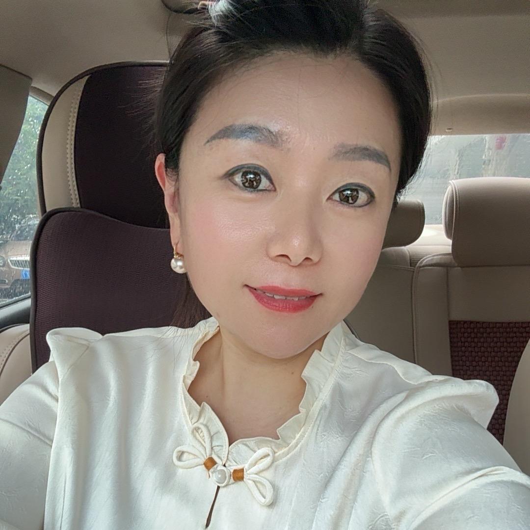 小霞不小