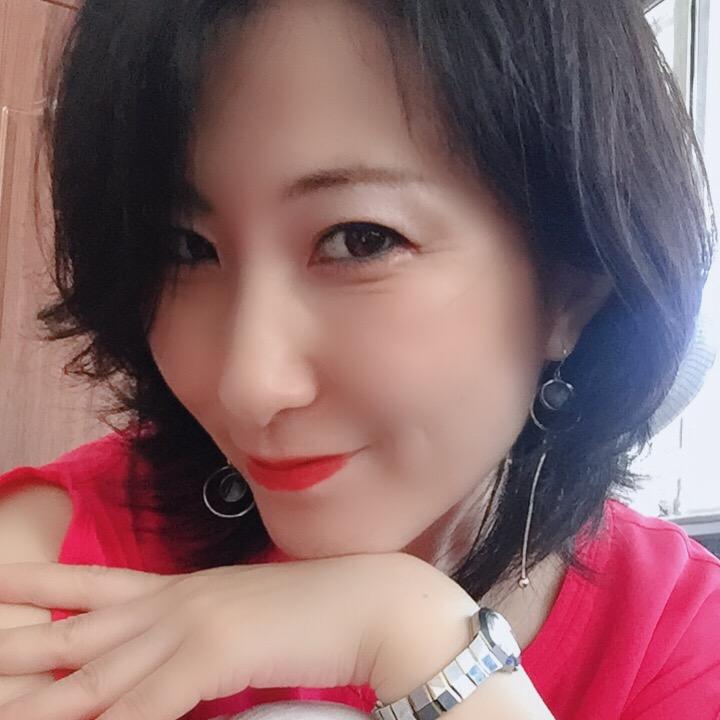 容容
