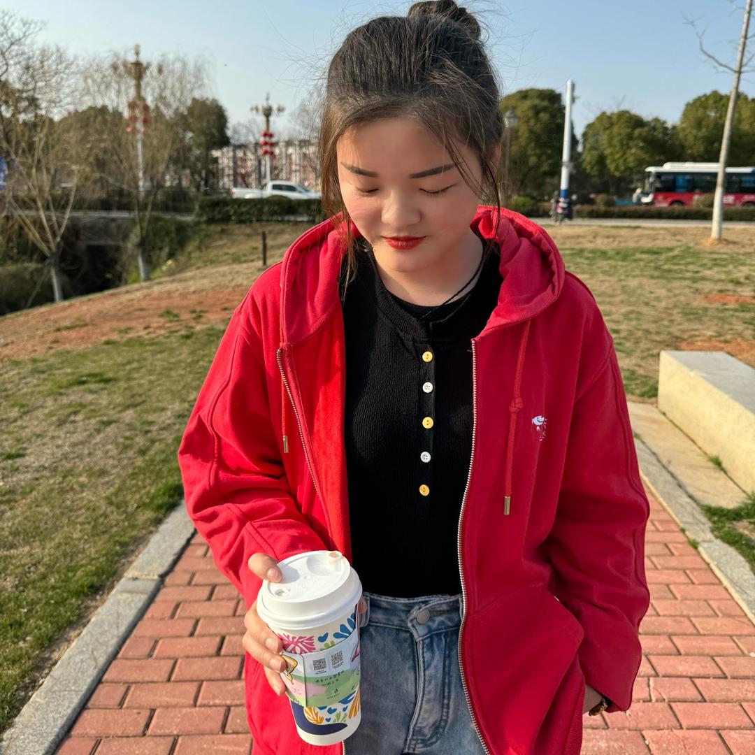不太精致的雯雯