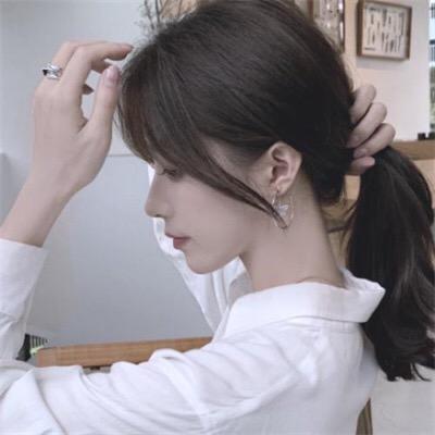 自己嘚女王